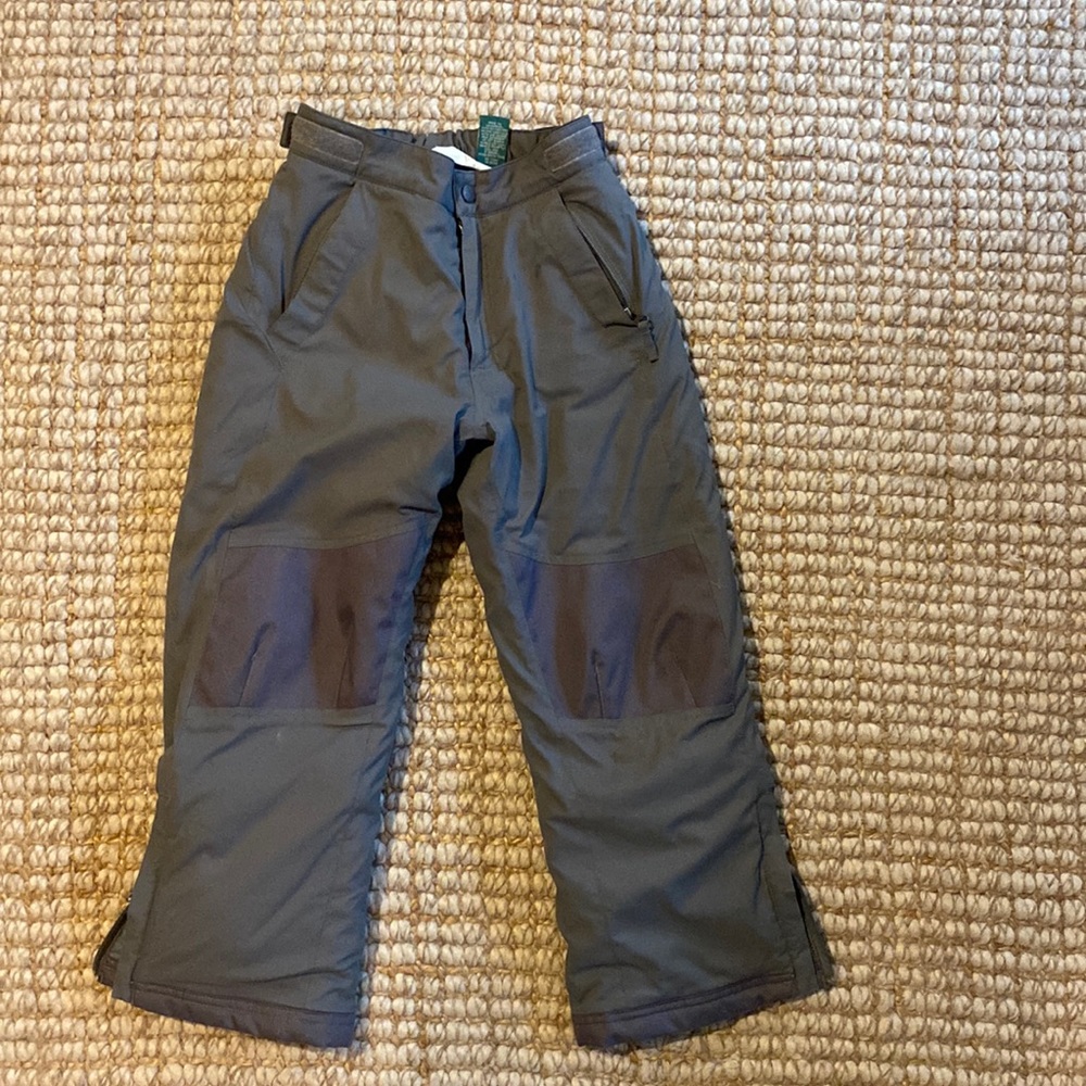 ❄️ LL Bean Snow Pants. Girls size 6/7. Worn once. Perfect condition! ❄️